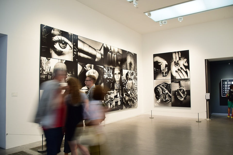 Art Gallery Stanchions and Barriers